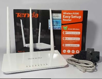 TENDA TRIPLE ANTENNA ROUTER